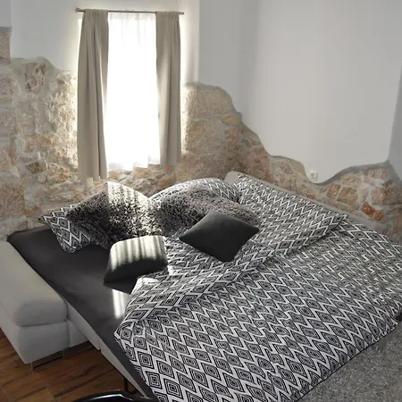 Apartment Placa